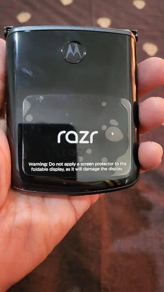 Moto Razr 2020 4