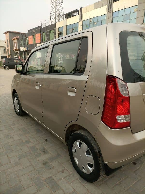 Suzuki Wagon R 2017 13