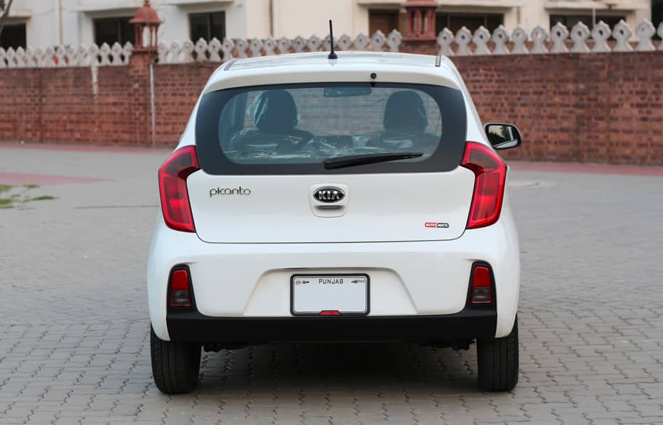 KIA Picanto 1.0 AT 2023/2024 (B2B) 4