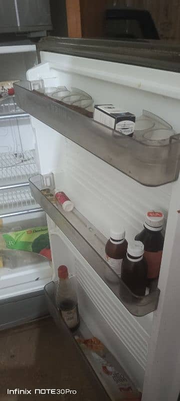 I have Dawlance refrigerator  in good condition working perfectly. 2