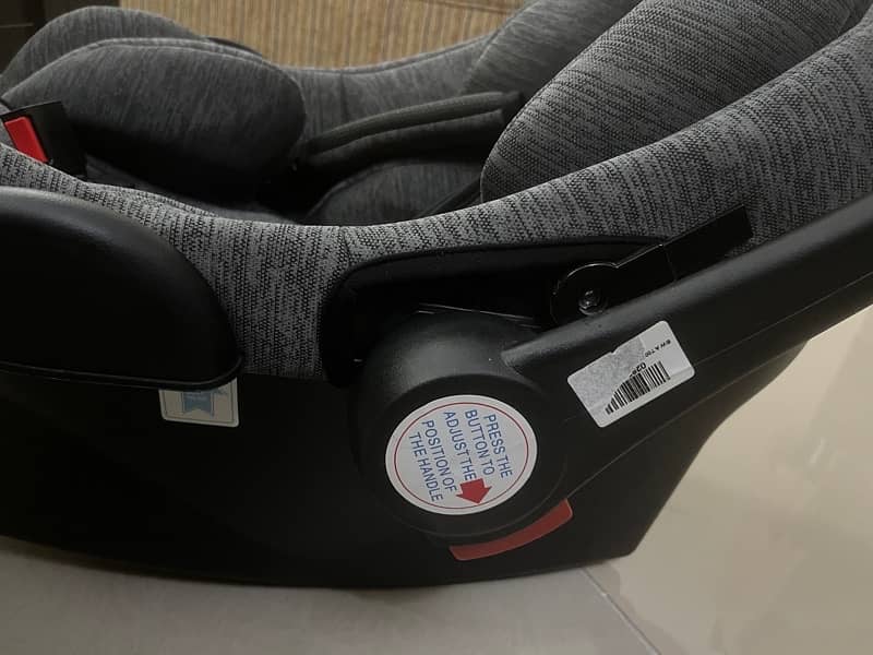 carry cot + carseat 1