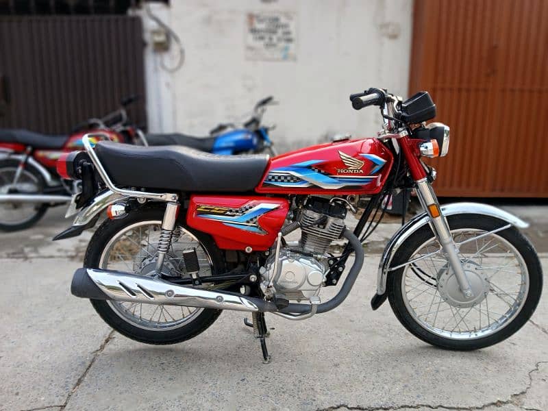 Honda Cg 125 in showroom Condition 1