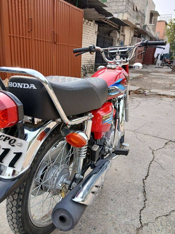 Honda Cg 125 in showroom Condition 5