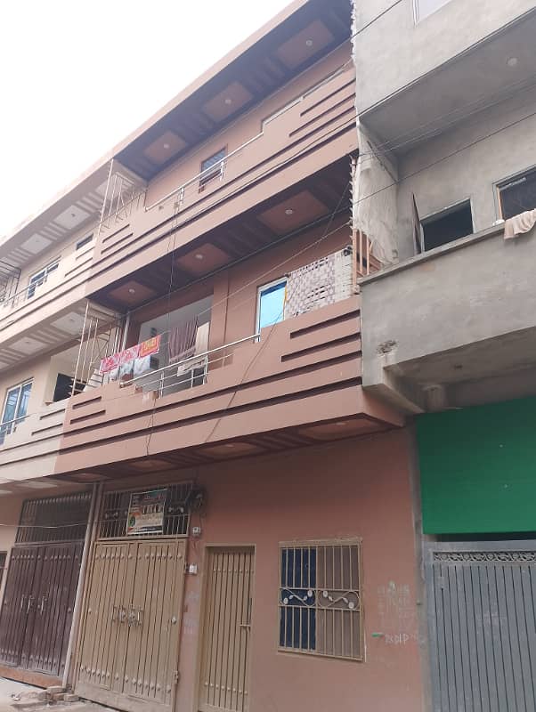 House for sale 4 Marla 2.5 story in Khanna pull near Sanam Chowk Islamabad 7