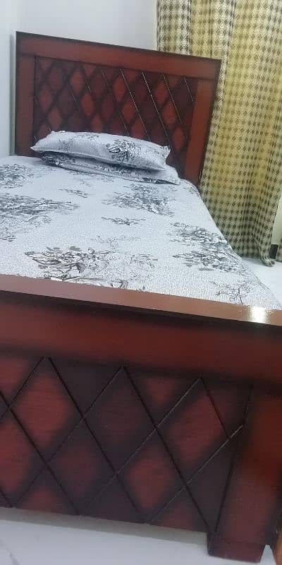 2 beds,, urgent sale 3