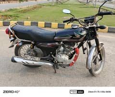 Honda 125 2016 model black color. call only 0333//4918//521