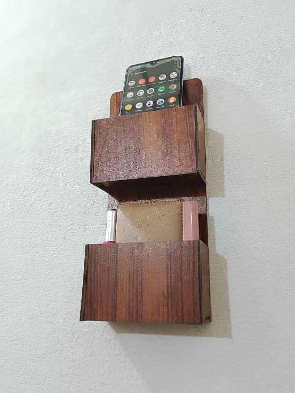 Mobile and accessories Wooden Holder 2