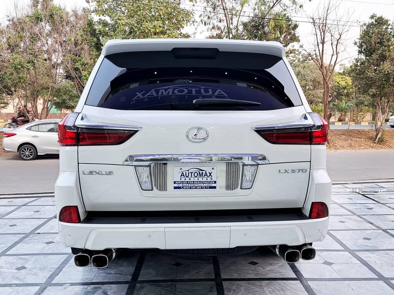 LEXUS LX Series LX570 - 2016 5