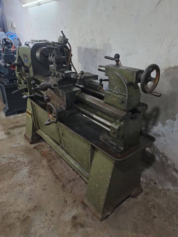 5 feet lathe machine 2