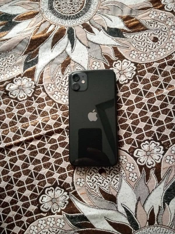 iphone 11,64 GB,95 battery health,non pta 3