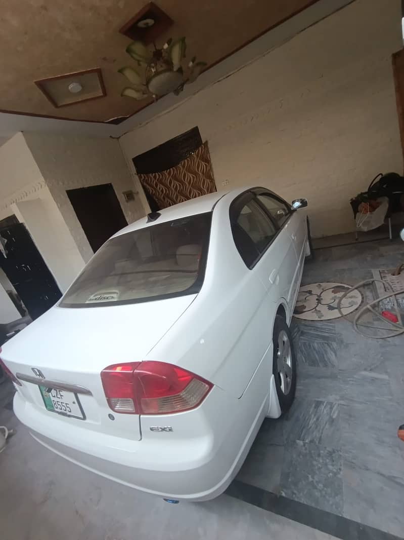 Honda Civic EXi 2004 4