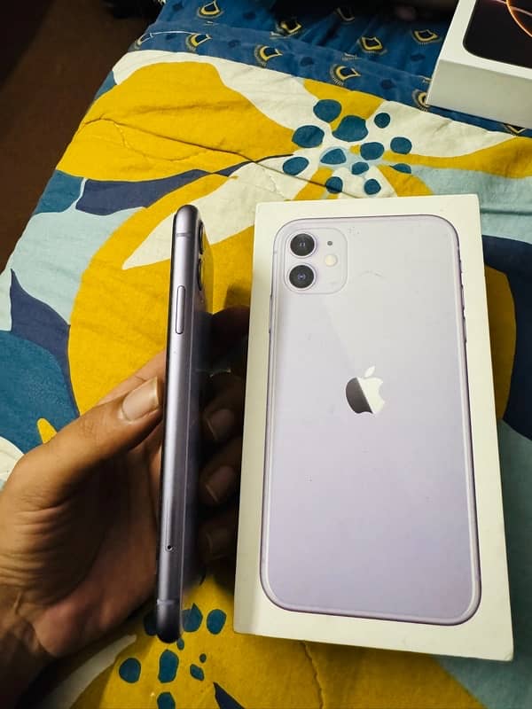 iphone 11 128 GB PTA approved with box and complete accessories 3