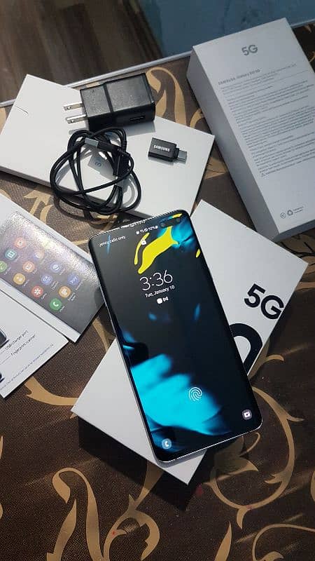 Samsung S10 Plus 5g (512gb 8gb) water pack Complete Box 4