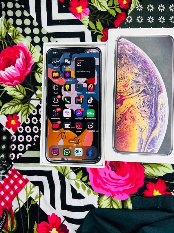 iphone xsmax 256gb phsical dual sim pta approved with box 10