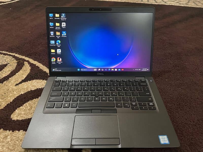 DELL latitude 5400 8/256 core i5 8 generation 1