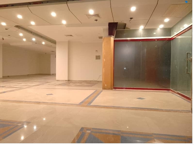 Investment Corridor And Builders Proudly Offer Area 1200 Square Feet Corporate Office Available For Rent in Main Boulevard Road Gulberg 3 Lahore 10