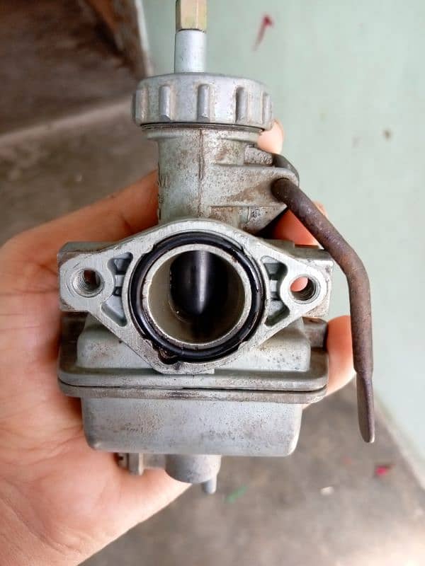 CD 70 Carburetor 1