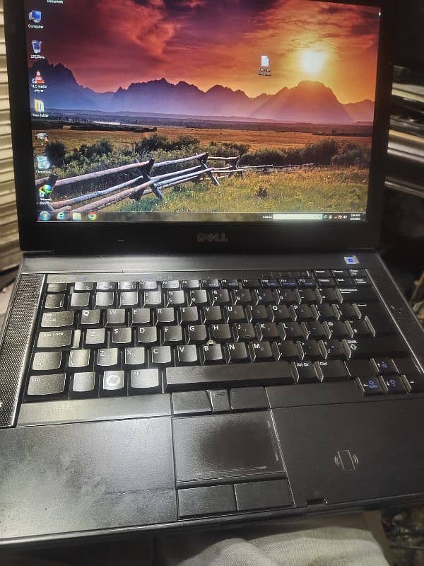 Dell. Latitude core2du. 03073783690,tuhb 0