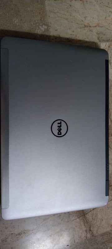 Dell laptop 0