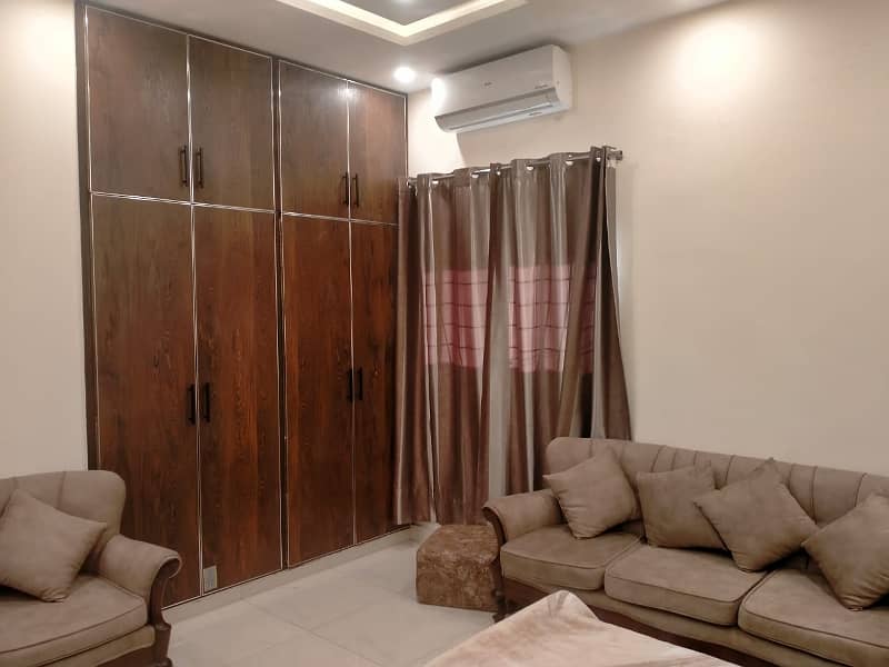 CANTT,1 KANAL 10 MARLA LUXURY HOUSE FORE RENT GULBERG AND MODEL TOWN LAHORE 13