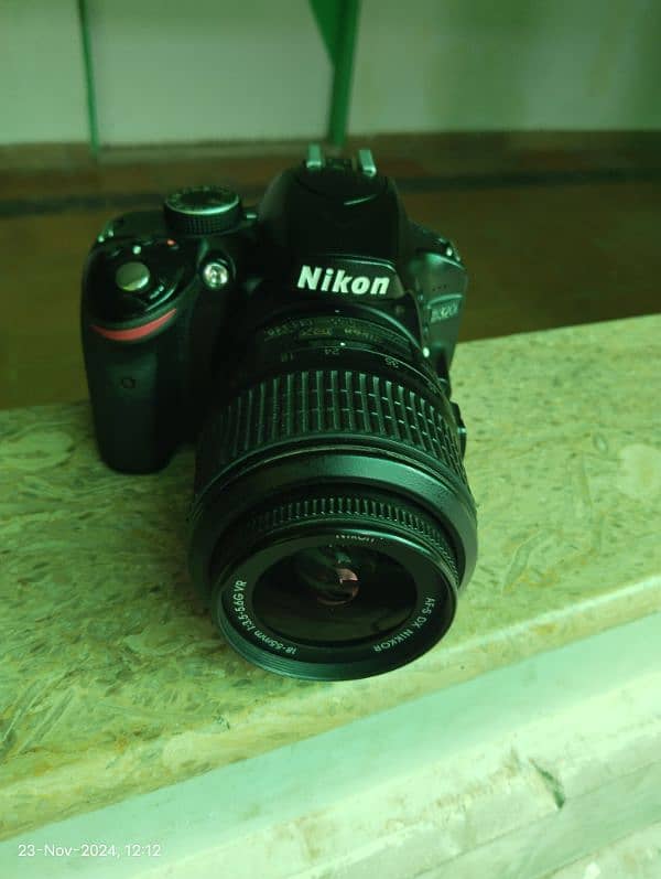 Nikon d3200 high quality with 18-55 len 2