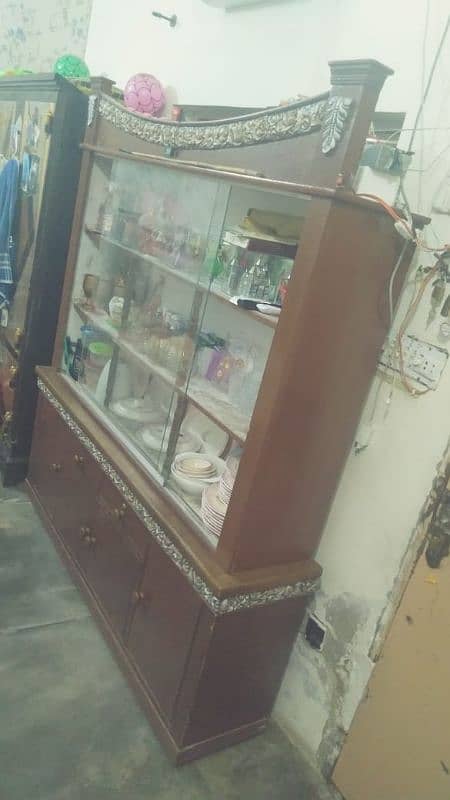 Showcase urgent sale 0