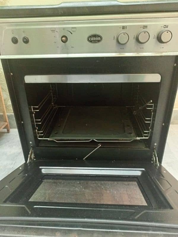 cooking Range with Baking Oven 1