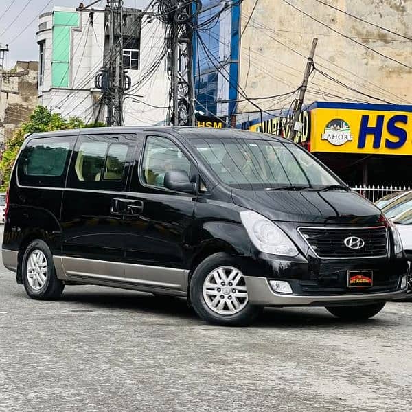 Hyundai H1 CBU 2.4 Diesel 2017 Model 1