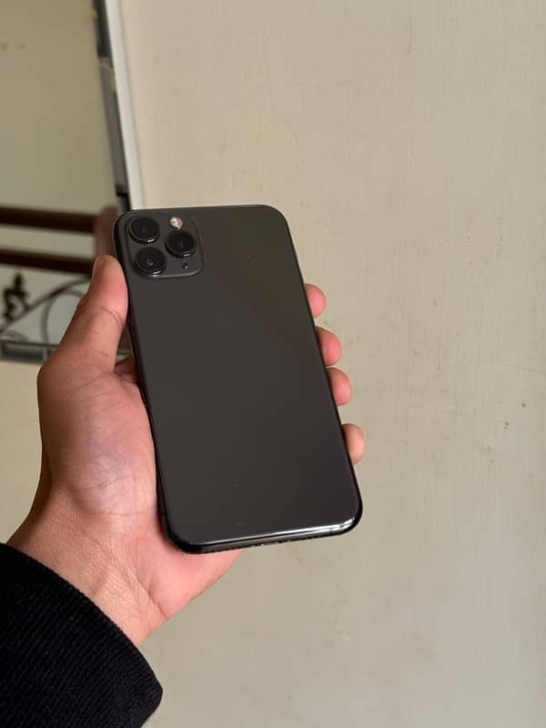 iPhone 11 Pro sim working 0