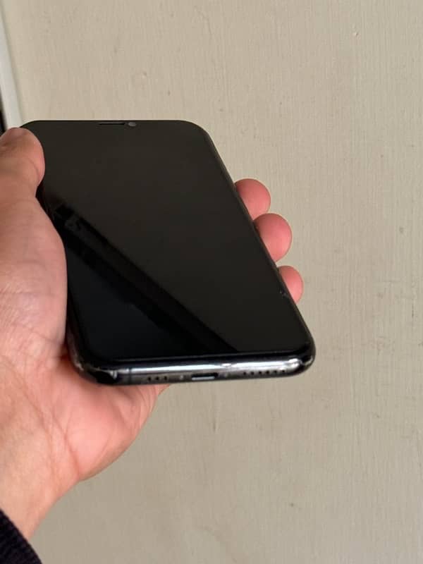 iPhone 11 Pro sim working 4