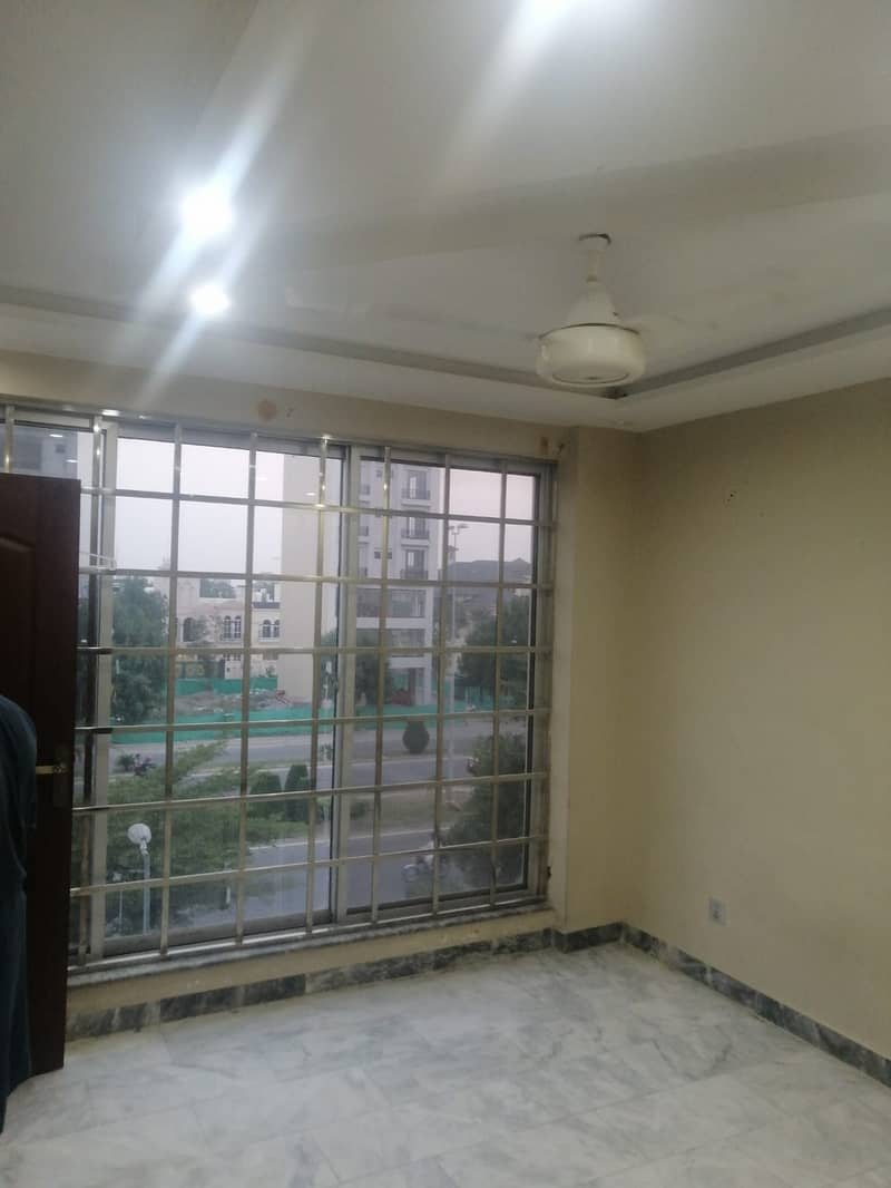 1 Bed Apartment - in Bahria Town 3