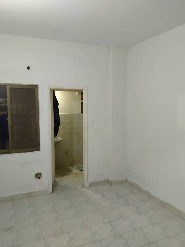 two bed dd apartment for rent in johar 3