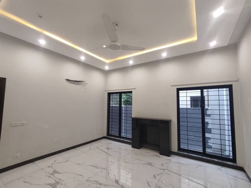 1 Kanal Bungalow Available For Rent In DHA Phase 5 With Super Hot Location 5