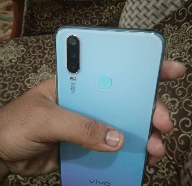 vivo y17 3