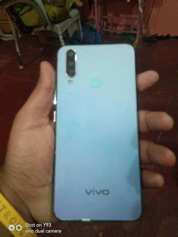 vivo y17 4