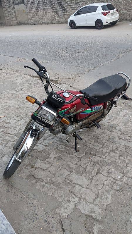 total genuine bike he urgent sale ph:03002517009 1