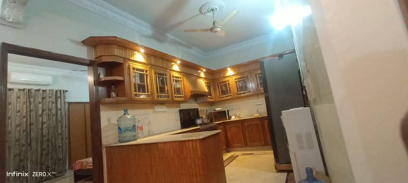 three bed dd 1st floor portion for rent in johar 8