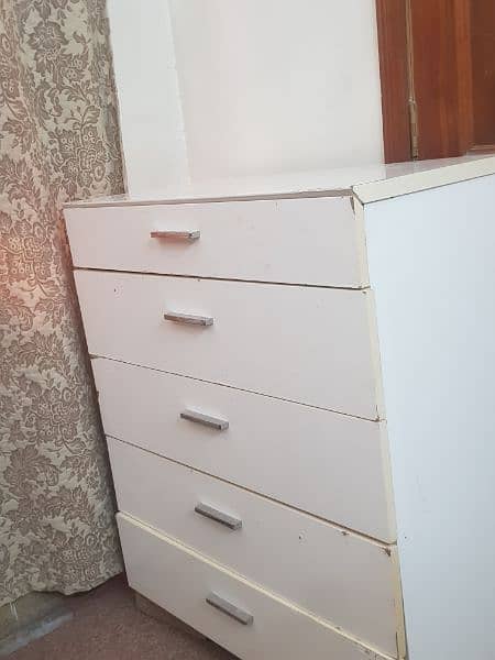 IKEA chest of drawer 0