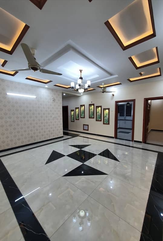 14 Marlas Tile Flooring House With Gas & Water Bore Near Kashmir Highway G-14/4 6