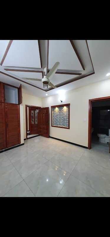 14 Marlas Tile Flooring House With Gas & Water Bore Near Kashmir Highway G-14/4 20