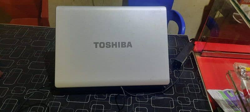 Toshiba Satellite 575  2.0GHz 2