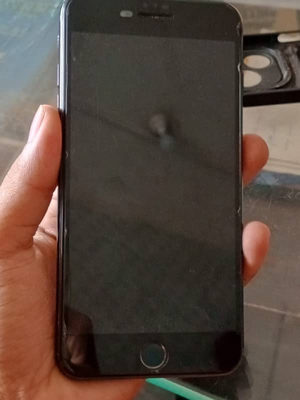 i phone 7plus LLA model pta approved 128 gb urgent sale 3