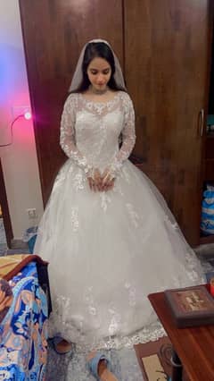 christain wedding dress on rent with veil and gloves