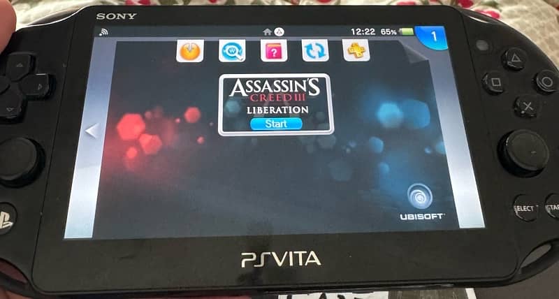 ps vita slim (10/10 condition ) 5