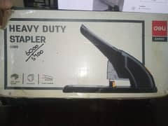 Heavy duty stapler