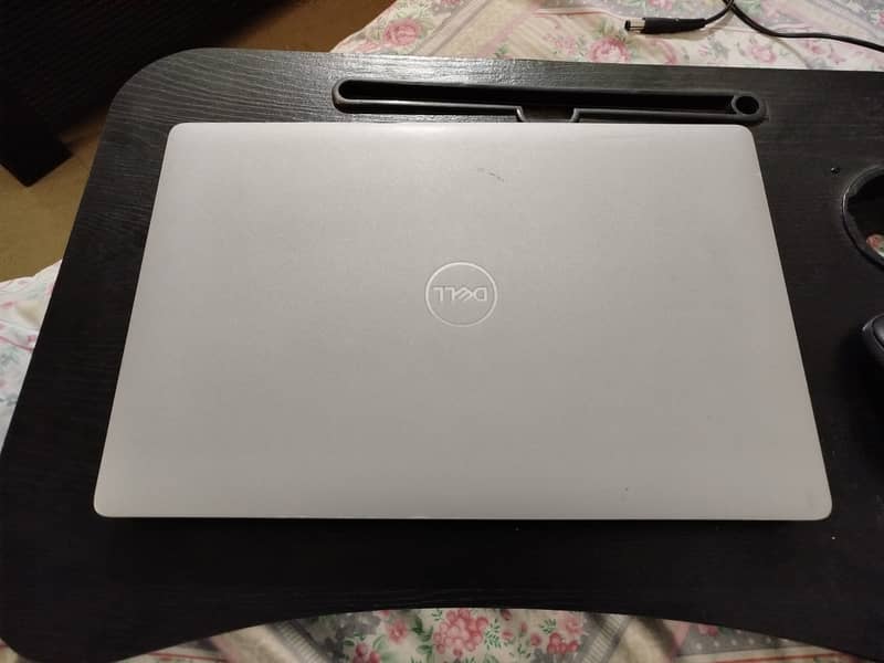 Dell Latitude 5511 Intel Core i7-10th generation 12 CPUs ~2.71 Ghz 2