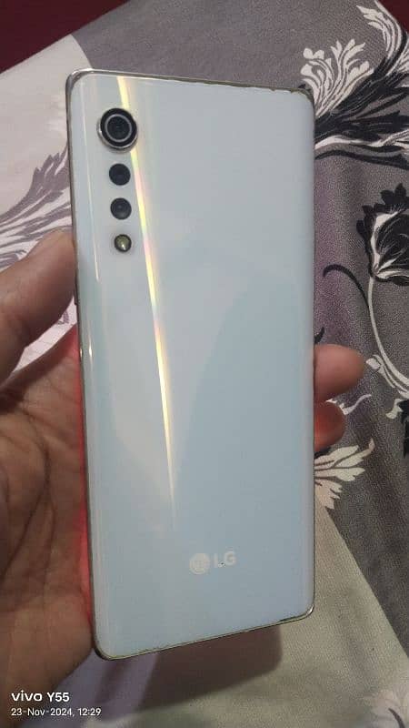 LG Velvet for sale 1