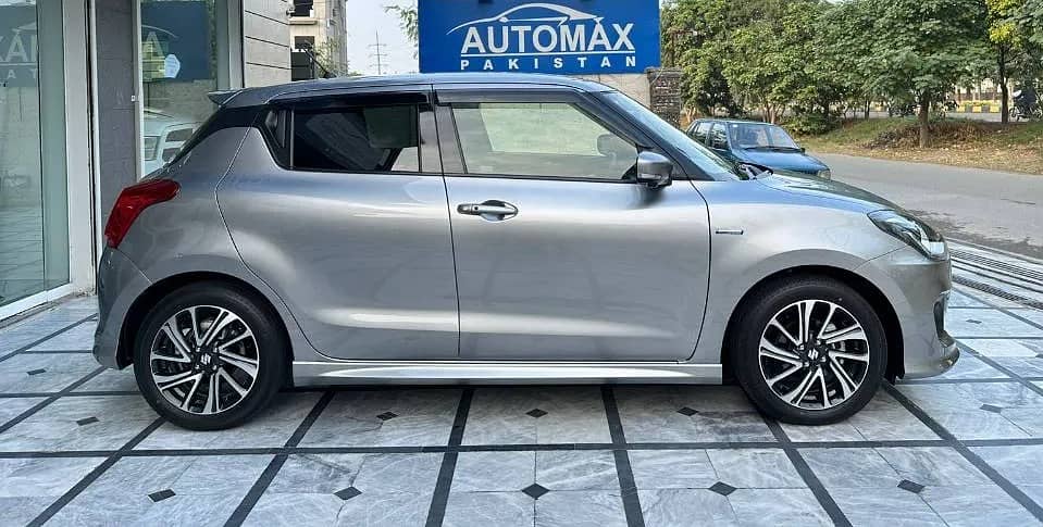 SUZUKI Swift RS 1.2 Turbo Hybrid - 2020 3