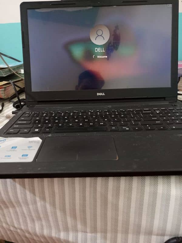 Laptop 10/9 core i3 5th generation 3