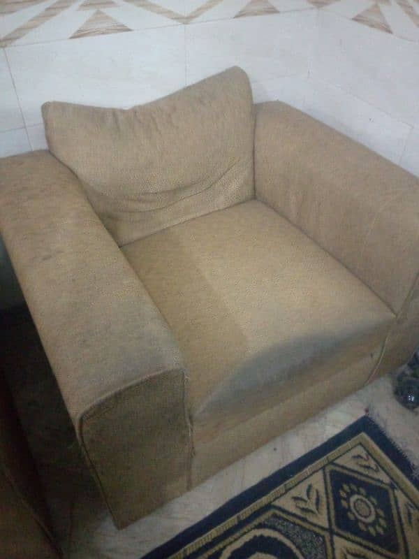 Used sofa for sell 1